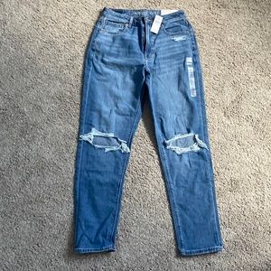 NWT American Eagle Mom Jeans with rips